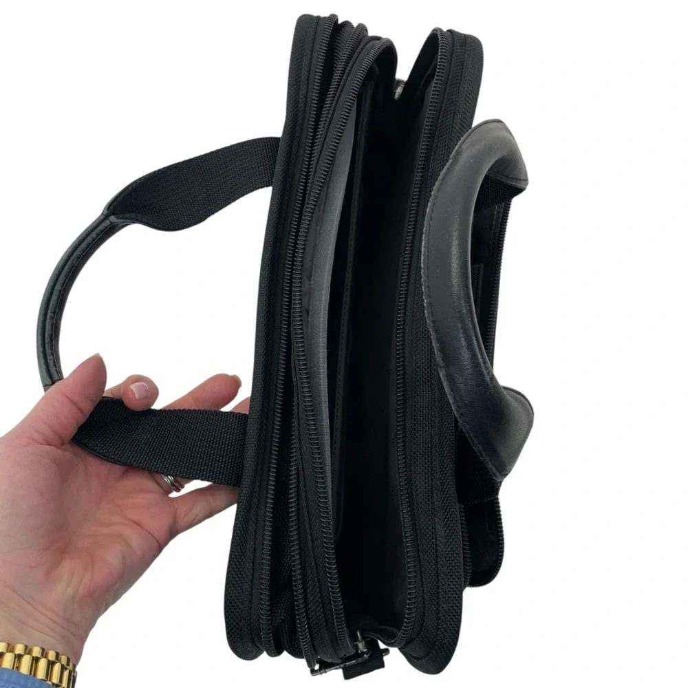 Tumi Nylon Portfolio Organizer Bag OS Black